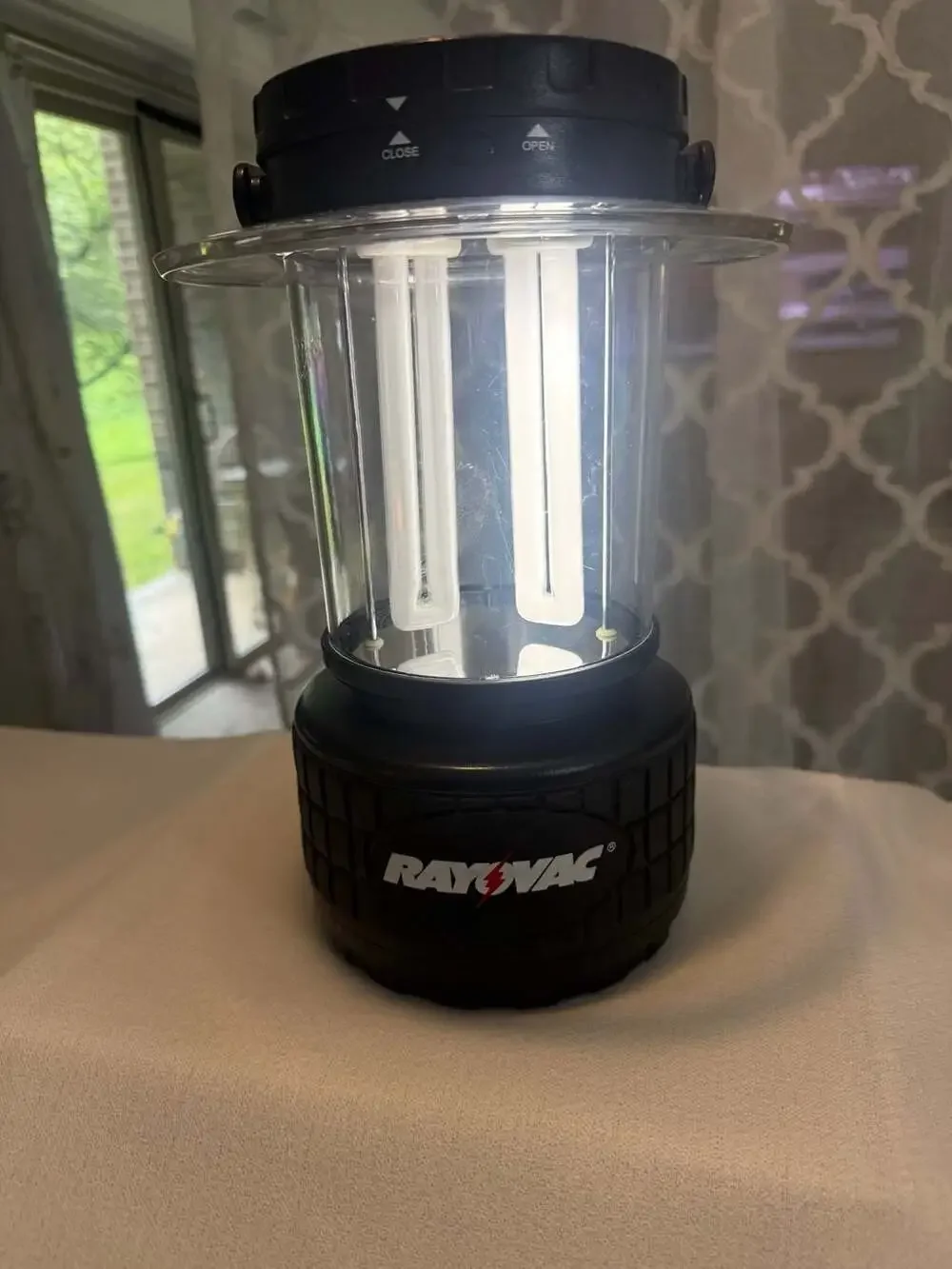 Rayovac Sportsman 8D Fluorescent Camping Lantern